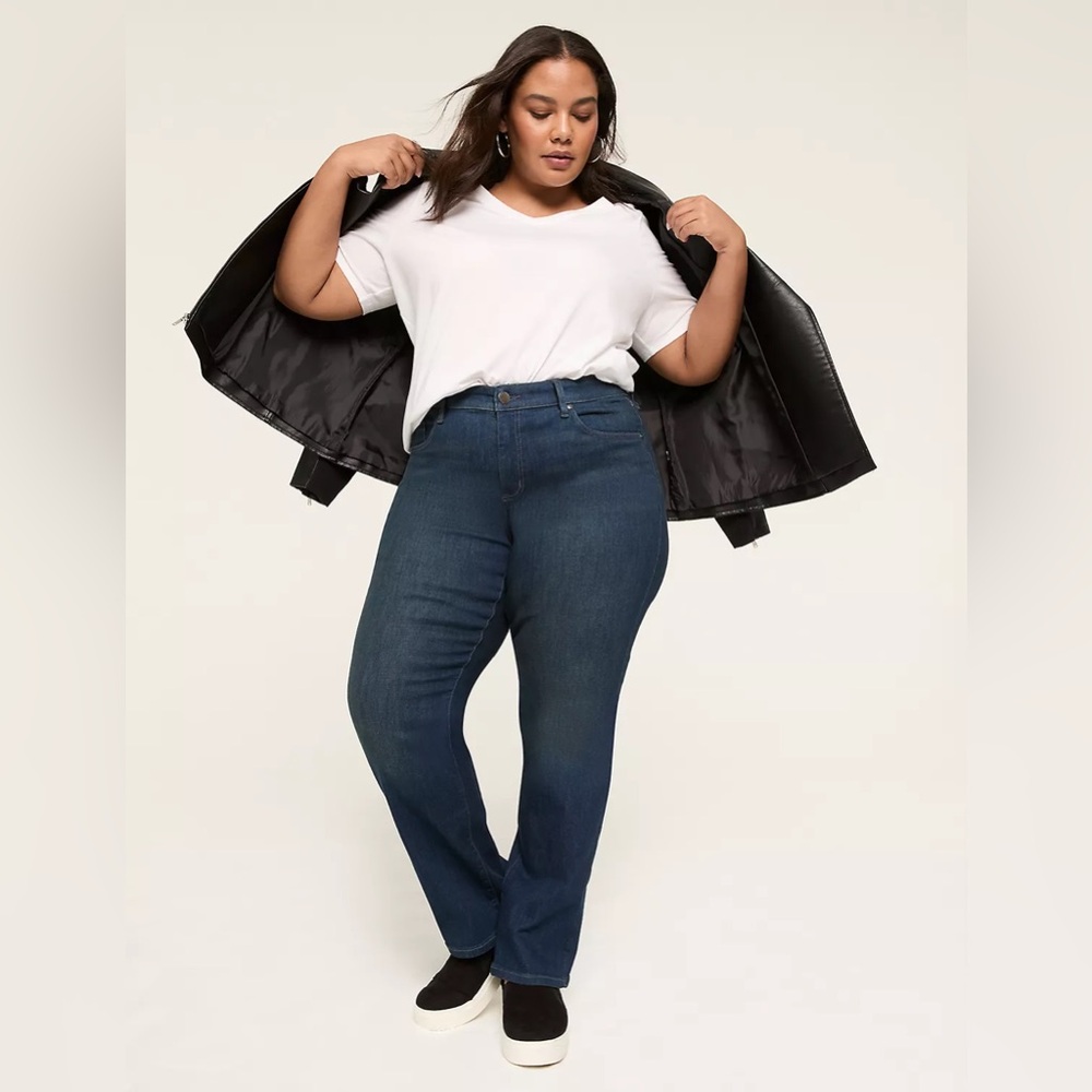 Lane Bryant Signature Fit Straight Leg Jean size 14S NWT